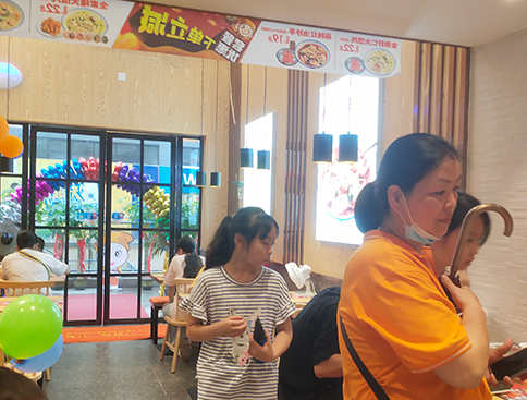 開一家餛飩店是選擇加盟好還是創(chuàng)立自己的品牌好？